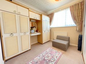 Manor Road- click for photo gallery